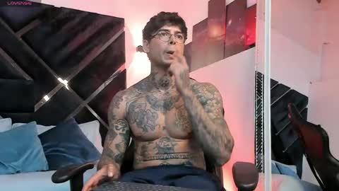 EdoardoJS online show from May 11, 11:46 pm