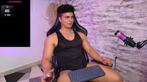 EDWARD CLARCK online show from October 29, 5:21 am