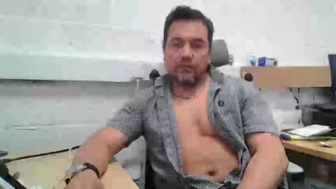 EdM online show from April 15, 9:20 am