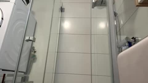 eichelhorn online show from December 1, 2:42 pm