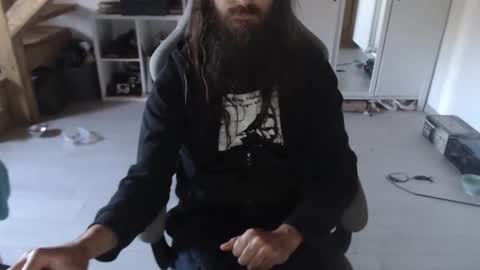 eighthundredeightyeight online show from April 10, 8:10 am