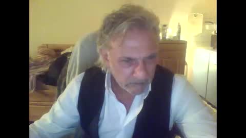 elgreko11 online show from October 11, 7:40 pm