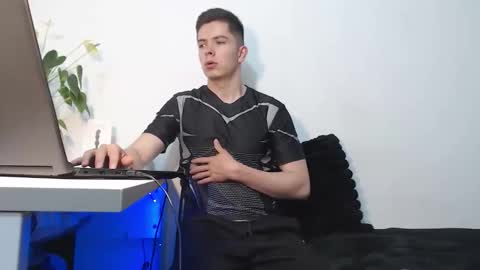 Elian online show from March 16, 11:19 pm