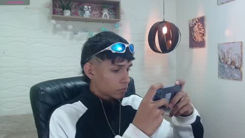 E L I A S online show from January 7, 5:13 am