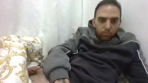 eli online show from December 4, 8:49 pm