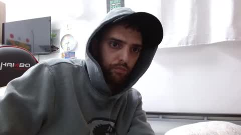 eli online show from December 13, 7:42 pm