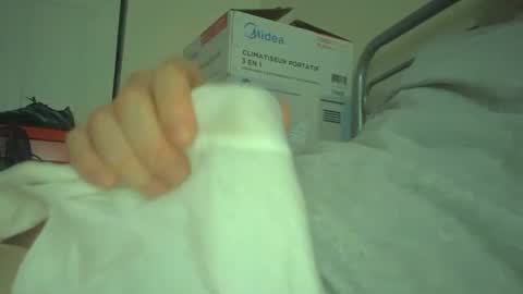 eliexavier123456789 online show from January 18, 8:30 pm