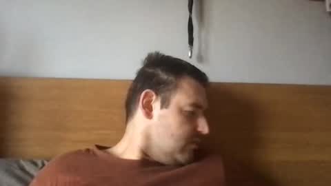 Snapshot of eliot26 chatting on December 16, 10:18 am e26 online show from December 16, 10:18 am