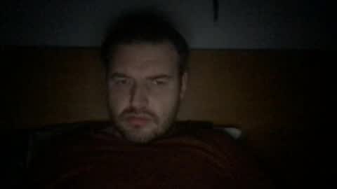Snapshot of eliot26 chatting on December 31, 1:04 am e26 online show from December 31, 1:04 am