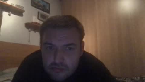 Snapshot of eliot26 chatting on December 3, 9:01 pm e26 online show from December 3, 9:01 pm