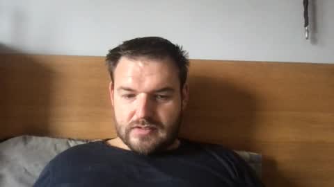 Snapshot of eliot26 chatting on October 7, 11:58 am e26 online show from October 7, 11:58 am