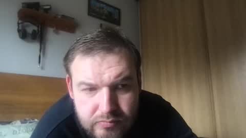 Snapshot of eliot26 chatting on March 3, 12:21 pm e26 online show from March 3, 12:21 pm