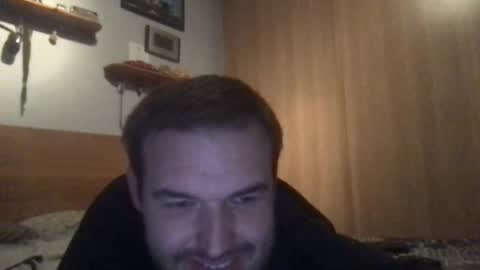 Snapshot of eliot26 chatting on December 23, 6:16 pm e26 online show from December 23, 6:16 pm