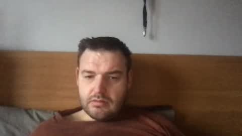 Snapshot of eliot26 chatting on February 23, 9:39 am e26 online show from February 23, 9:39 am