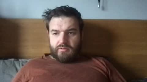 Snapshot of eliot26 chatting on February 9, 10:31 am e26 online show from February 9, 10:31 am