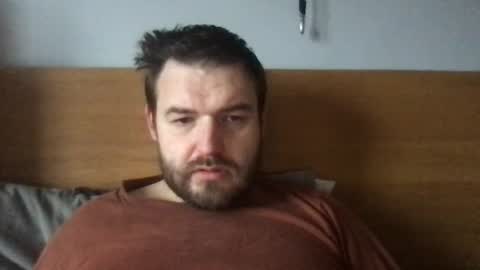 Snapshot of eliot26 chatting on January 19, 10:28 am e26 online show from January 19, 10:28 am