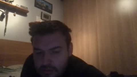 Snapshot of eliot26 chatting on December 27, 6:42 pm e26 online show from December 27, 6:42 pm
