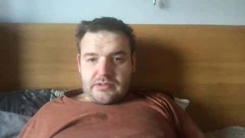 Snapshot of eliot26 chatting on December 21, 1:10 pm e26 online show from December 21, 1:10 pm