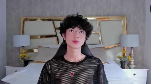 elliotvolkov online show from December 18, 4:47 pm