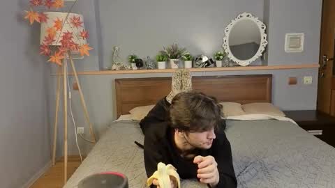 Elvano online show from November 26, 7:06 pm