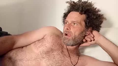 elyjahoye online show from March 29, 9:15 pm