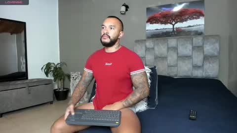 Snapshot of emanuelspencer chatting on February 10, 2:05 pm emanuelspencer online show from February 10, 2:05 pm