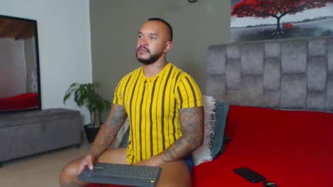 Snapshot of emanuelspencer chatting on January 14, 6:49 pm emanuelspencer online show from January 14, 6:49 pm