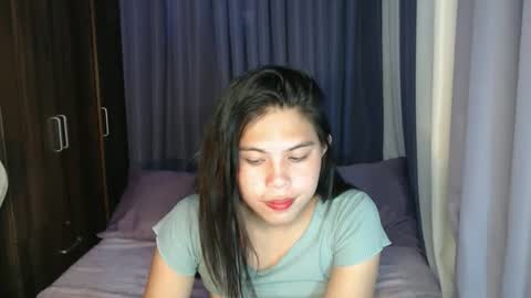 Chelle  dont forget to folloe me and thumps up online show from May 25, 3:35 am