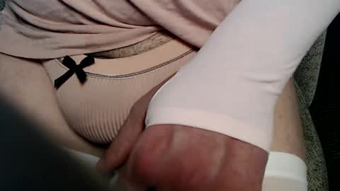 emiiuwu online show from January 16, 3:31 am