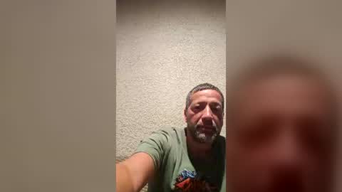 emilabreu online show from June 12, 5:50 am