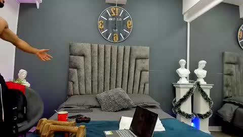 Emilio online show from December 19, 11:07 am