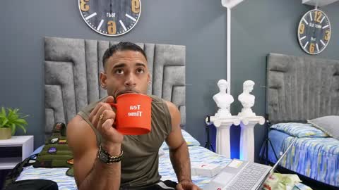 Emilio online show from May 20, 11:06 am