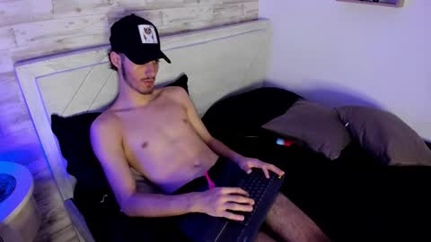 emir_ozan online show from December 20, 2:46 pm