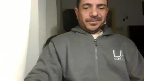 Snapshot of emmagold123 chatting on March 10, 4:07 am Ariel online show from March 10, 4:07 am