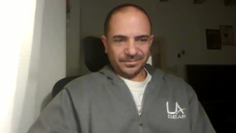 Snapshot of emmagold123 chatting on March 6, 3:46 am Ariel online show from March 6, 3:46 am