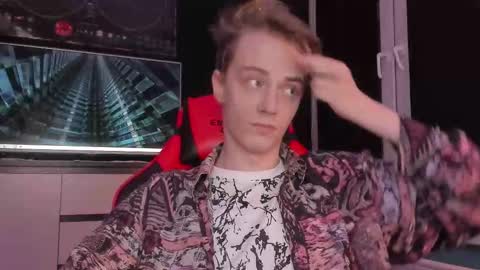 Enker online show from October 17, 8:13 pm