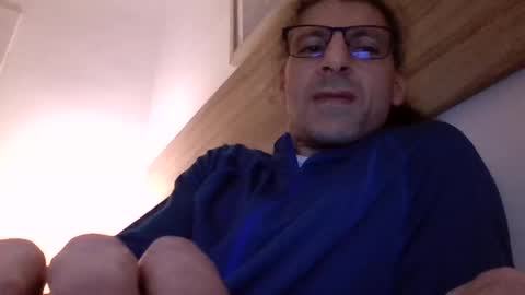 Snapshot of enri222 chatting on February 26, 6:53 pm rineking online show from February 26, 6:53 pm