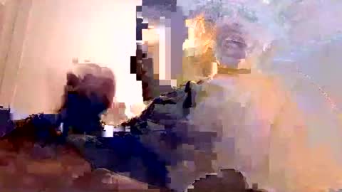 Snapshot of enri222 chatting on February 10, 12:39 pm rineking online show from February 10, 12:39 pm