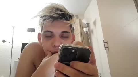 enriquezmartinezjesus92 online show from November 9, 10:25 pm