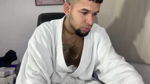 enyel_100 online show from April 9, 3:18 pm