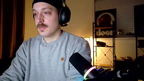 epic_travels1992 online show from April 9, 9:15 am