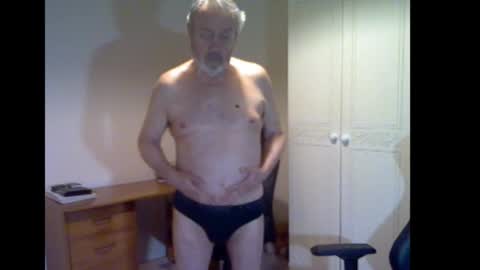 erasmus_d online show from March 24, 6:45 pm