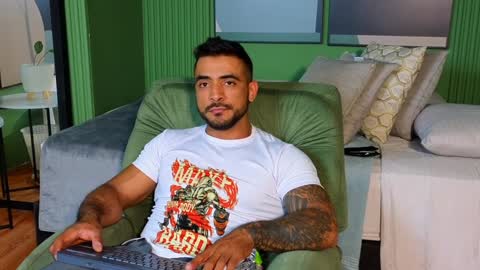 Brayan online show from December 18, 10:46 pm