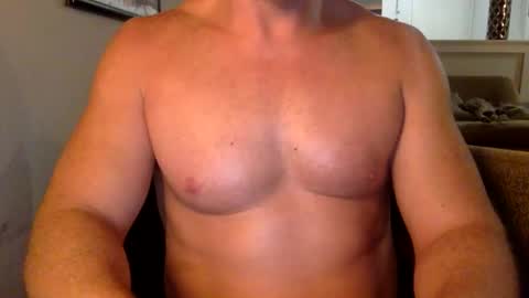 EricMuscle86 online show from February 12, 3:34 am