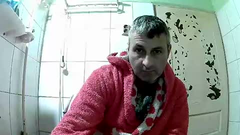 Snapshot of ericboy32 chatting on January 26, 10:34 am eric online show from January 26, 10:34 am