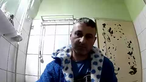 Snapshot of ericboy32 chatting on January 10, 6:49 pm eric online show from January 10, 6:49 pm