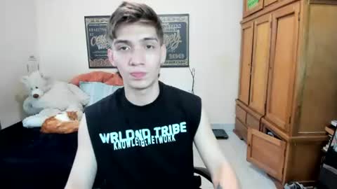 erick_de_rossee online show from June 19, 6:46 pm