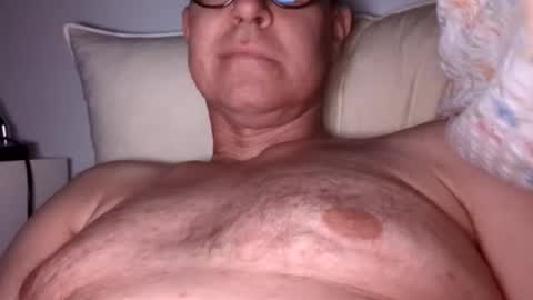 Erik Norwegian online show from April 4, 8:11 am