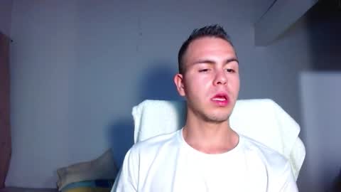 Erik rodriguez online show from November 19, 7:08 am