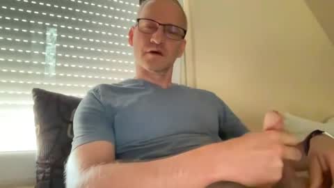 erikwant2 online show from July 20, 5:46 am